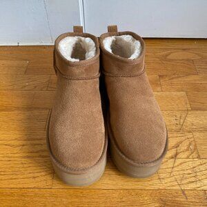 UGG Women's Classic Ultra Mini Platform, Size 8 Chestnut